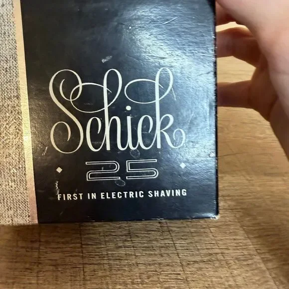 vintage Schick 25 electric shaver complete with original case and advertisements - Picture 5 of 6